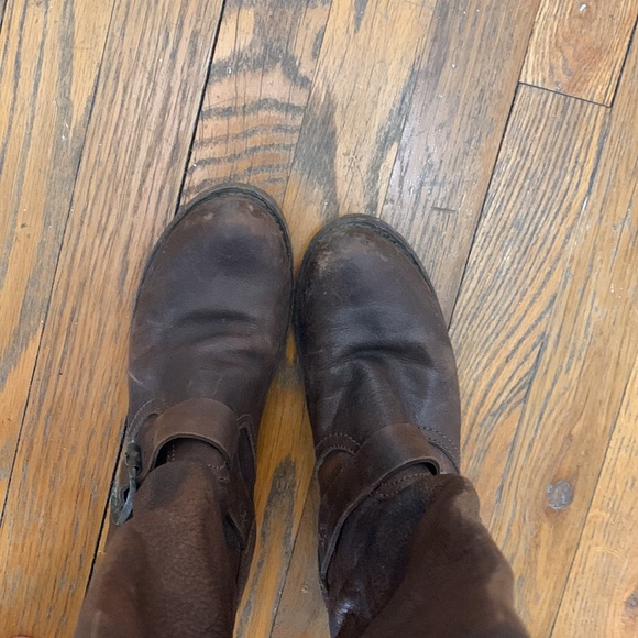 Brown Frye boots - tall - Picture 2 of 6